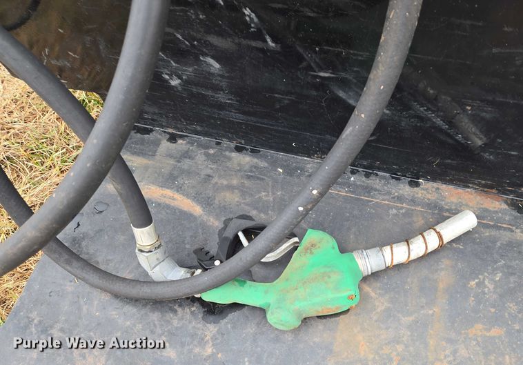 image for item ET5340 (2) fuel tanks