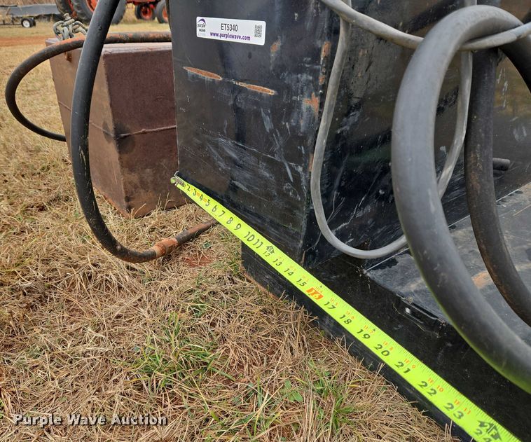 image for item ET5340 (2) fuel tanks