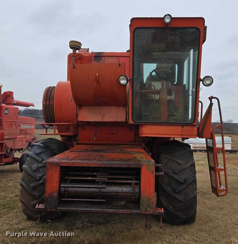 image for item ET5341 Massey Ferguson 510 combine