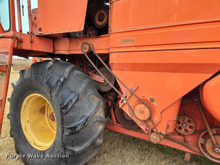 image for item ET5341 Massey Ferguson 510 combine