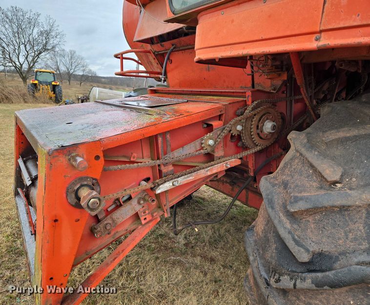 image for item ET5341 Massey Ferguson 510 combine