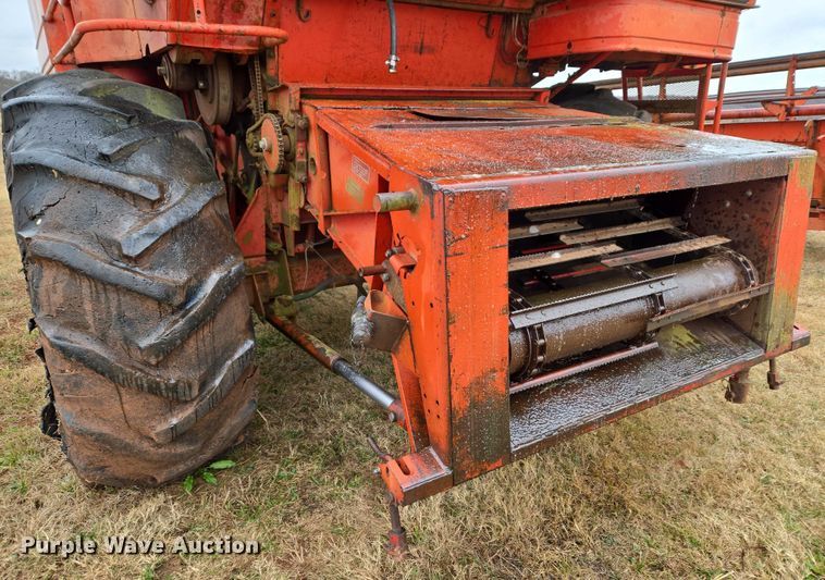image for item ET5341 Massey Ferguson 510 combine