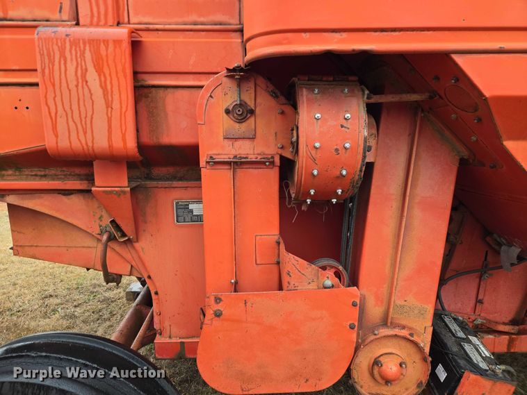 image for item ET5341 Massey Ferguson 510 combine
