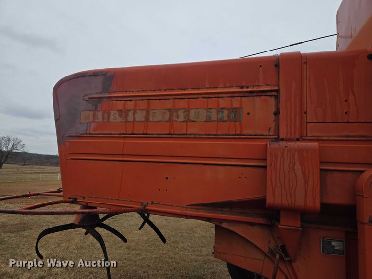 image for item ET5341 Massey Ferguson 510 combine