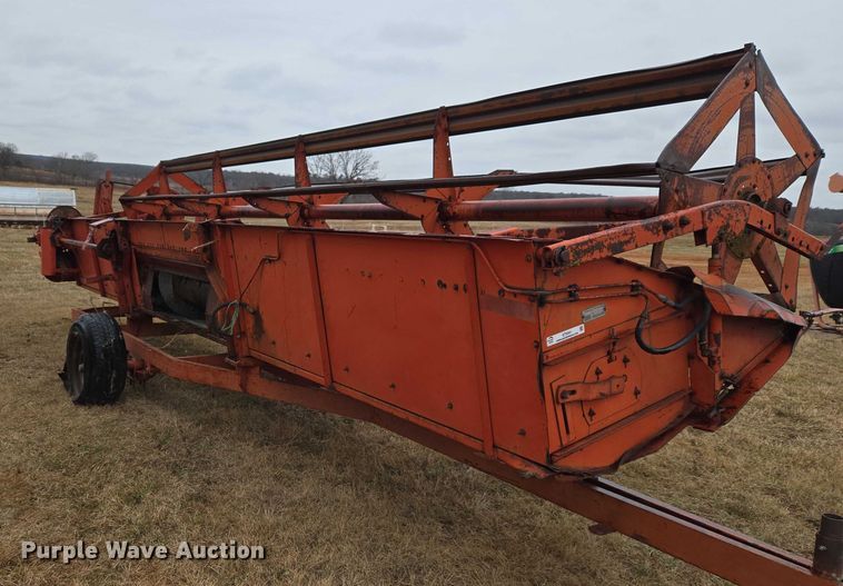 image for item ET5341 Massey Ferguson 510 combine