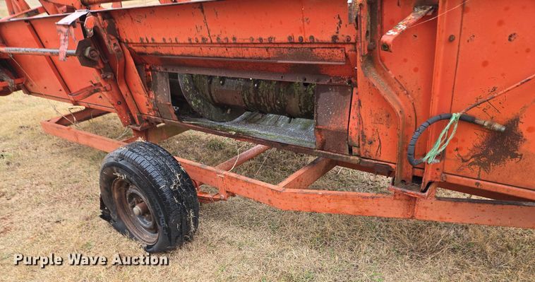 image for item ET5341 Massey Ferguson 510 combine