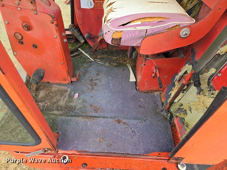 image for item ET5341 Massey Ferguson 510 combine