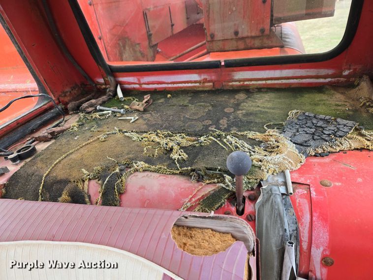 image for item ET5341 Massey Ferguson 510 combine