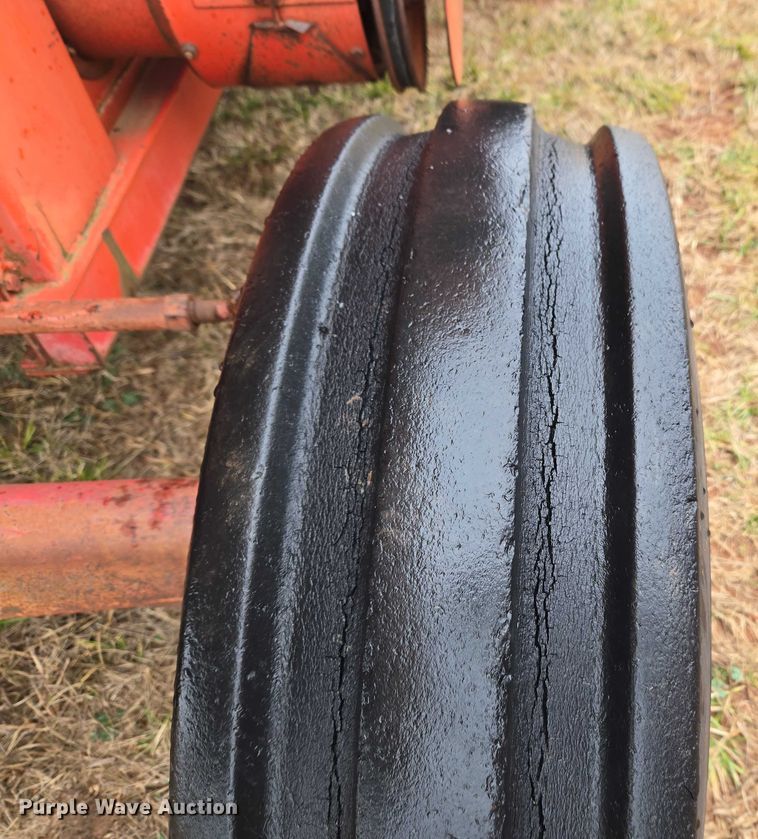 image for item ET5341 Massey Ferguson 510 combine