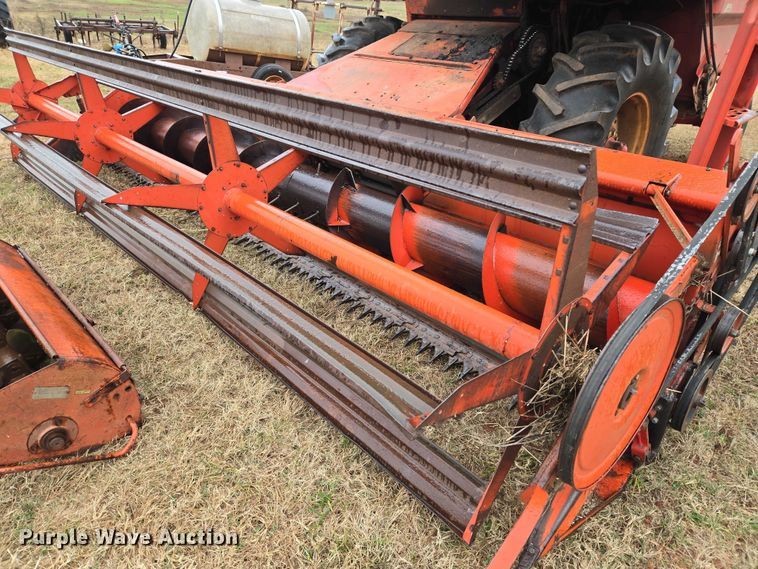 image for item ET5342 Massey Ferguson 410 combine