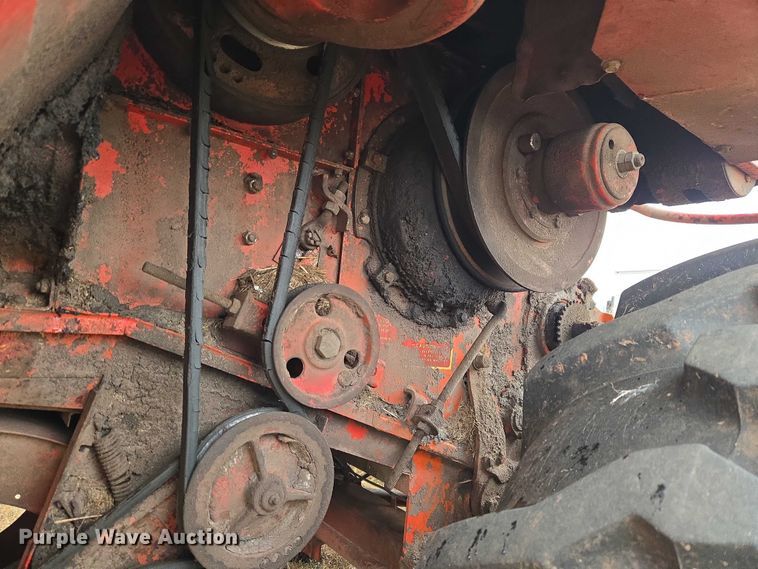 image for item ET5342 Massey Ferguson 410 combine