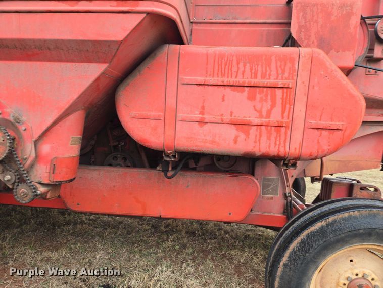image for item ET5342 Massey Ferguson 410 combine