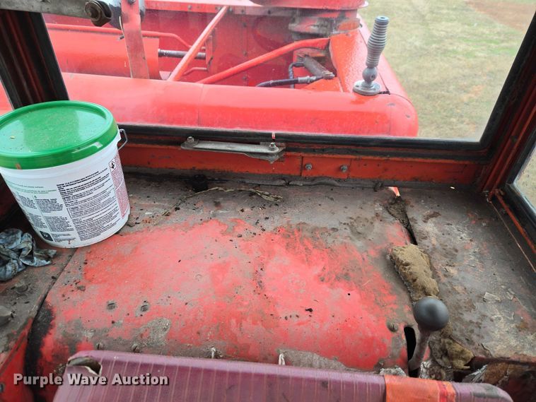 image for item ET5342 Massey Ferguson 410 combine