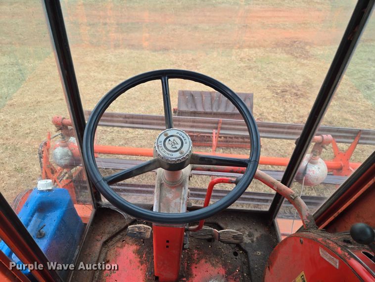 image for item ET5342 Massey Ferguson 410 combine