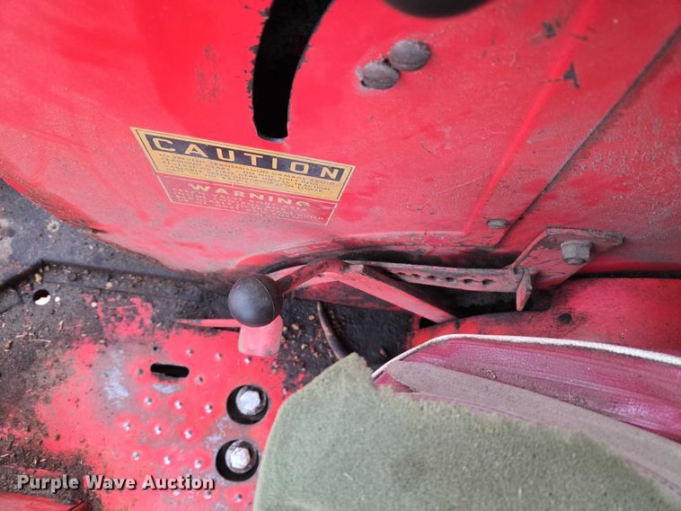 image for item ET5342 Massey Ferguson 410 combine