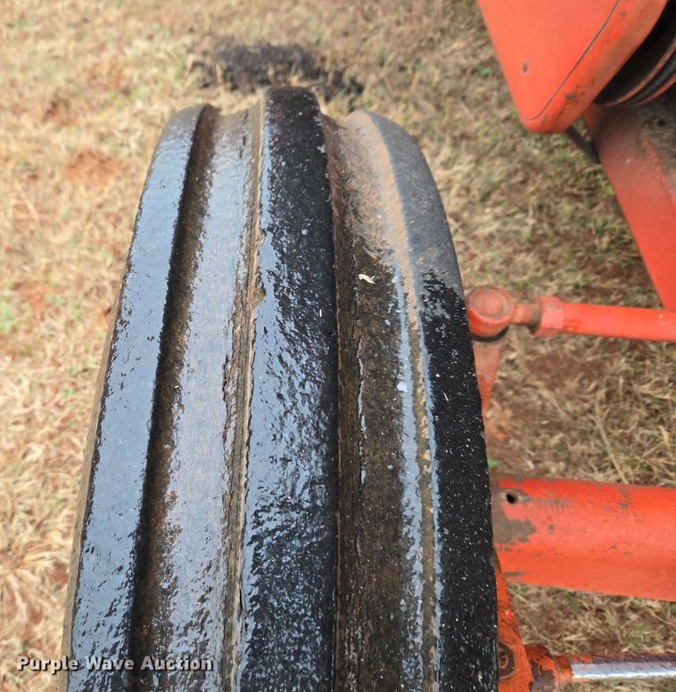 image for item ET5342 Massey Ferguson 410 combine