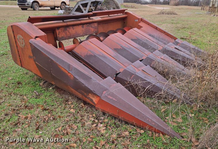 image for item ET5345 Massey Ferguson MF43 corn head