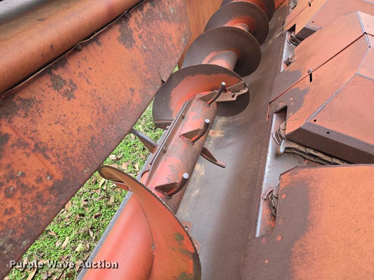 image for item ET5345 Massey Ferguson MF43 corn head