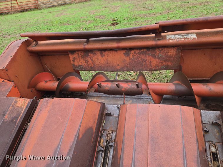 image for item ET5345 Massey Ferguson MF43 corn head