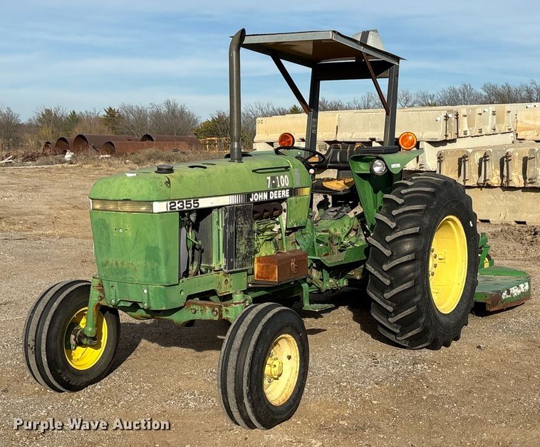 image for item ET5410 1990 John Deere 2355 tractor