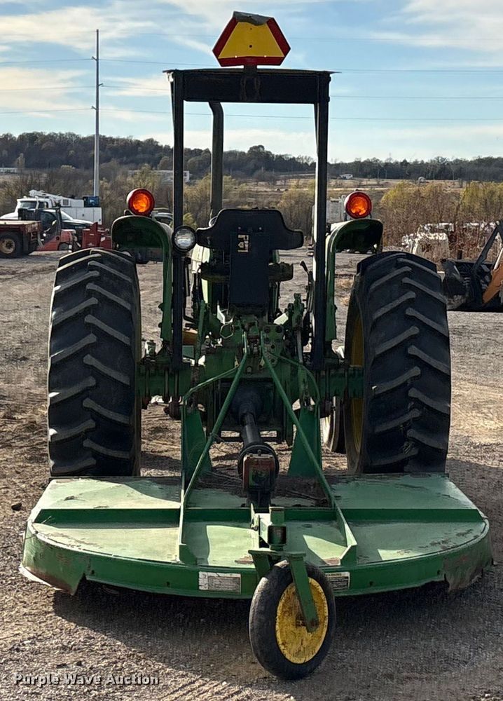 image for item ET5410 1990 John Deere 2355 tractor