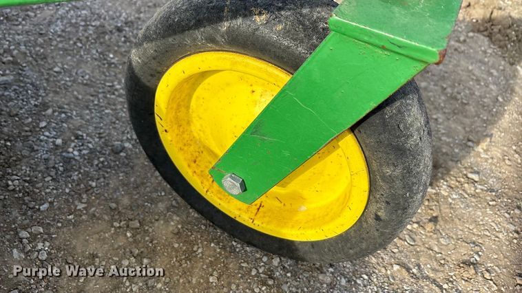 image for item ET5410 1990 John Deere 2355 tractor