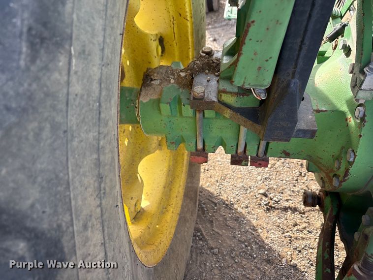 image for item ET5410 1990 John Deere 2355 tractor