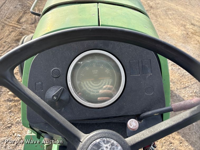 image for item ET5410 1990 John Deere 2355 tractor