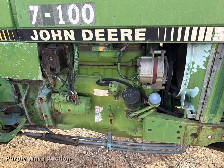 image for item ET5410 1990 John Deere 2355 tractor