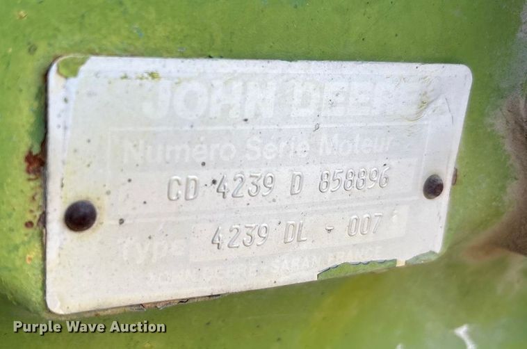 image for item ET5410 1990 John Deere 2355 tractor