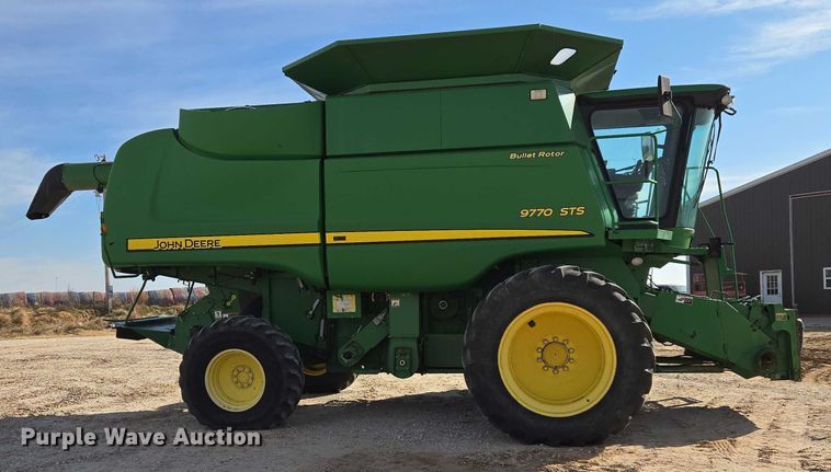 image for item ET5439 2008 John Deere 9770 STS combine