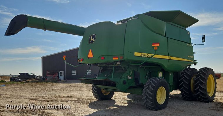 image for item ET5439 2008 John Deere 9770 STS combine