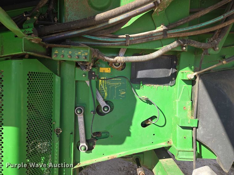 image for item ET5439 2008 John Deere 9770 STS combine