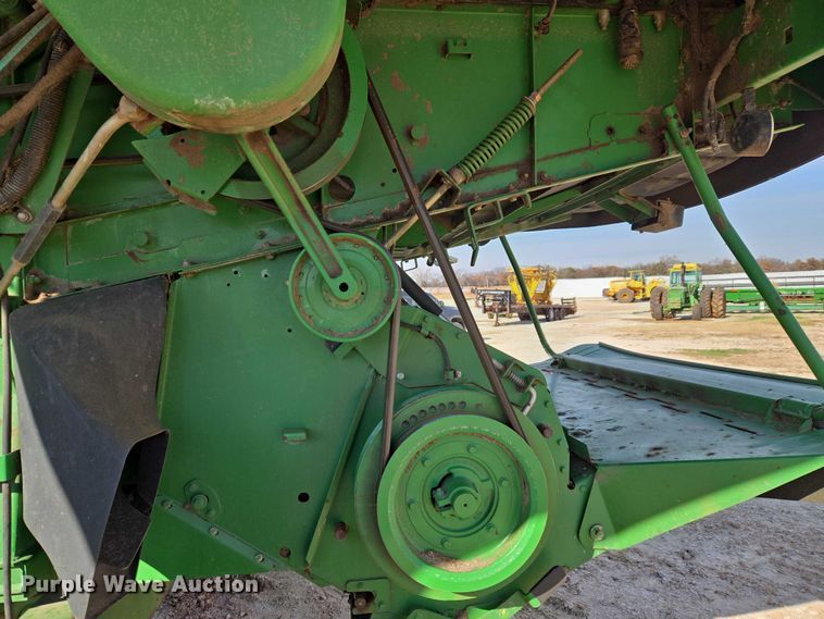 image for item ET5439 2008 John Deere 9770 STS combine