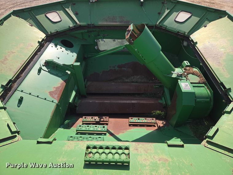 image for item ET5439 2008 John Deere 9770 STS combine
