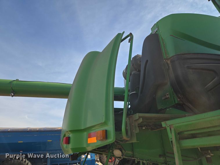 image for item ET5439 2008 John Deere 9770 STS combine