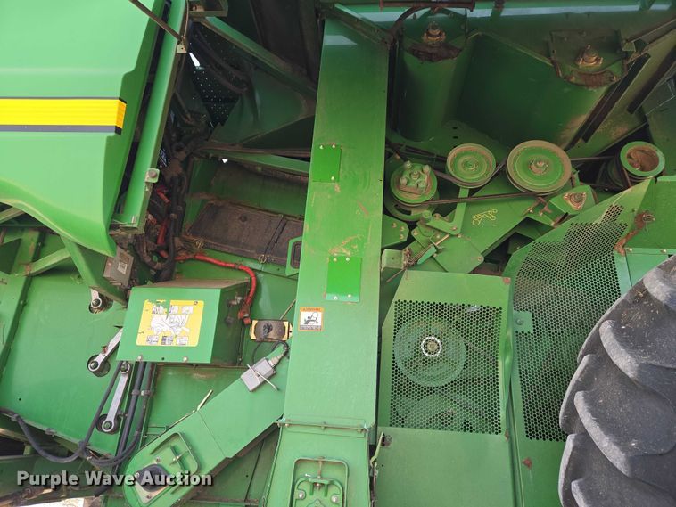 image for item ET5439 2008 John Deere 9770 STS combine