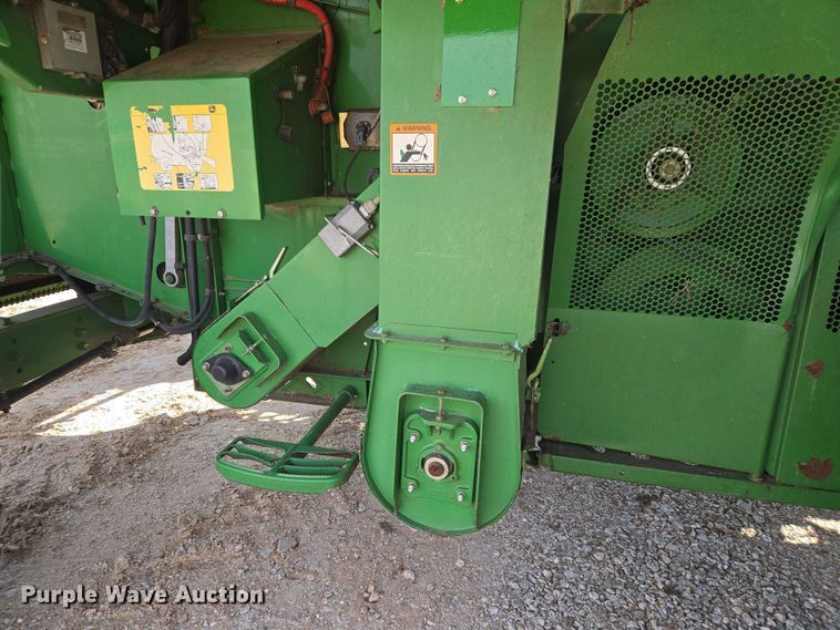 image for item ET5439 2008 John Deere 9770 STS combine