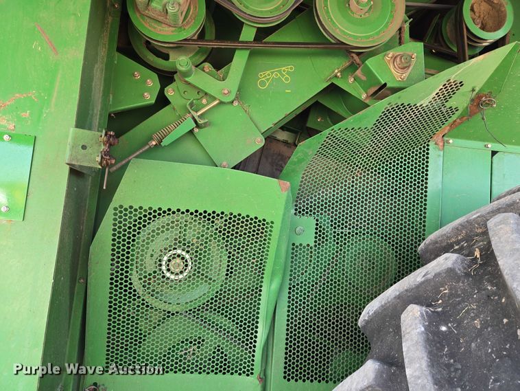 image for item ET5439 2008 John Deere 9770 STS combine