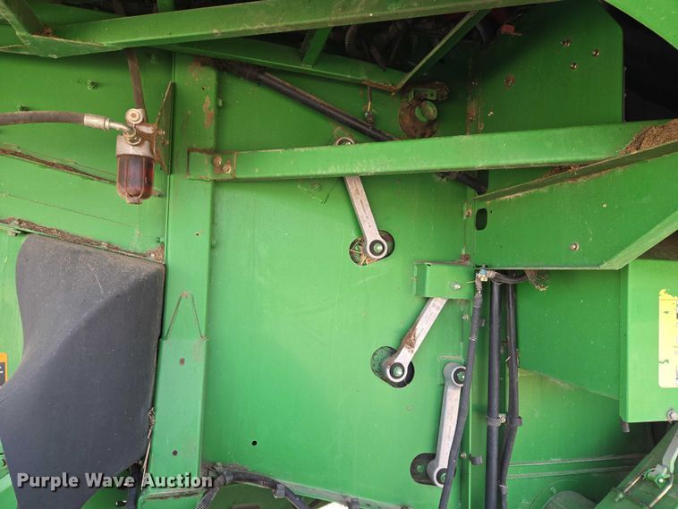 image for item ET5439 2008 John Deere 9770 STS combine