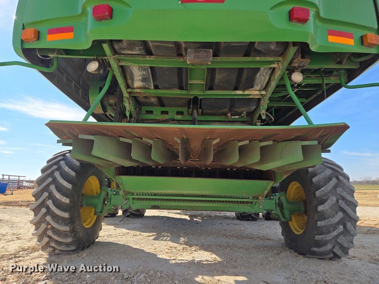 image for item ET5439 2008 John Deere 9770 STS combine