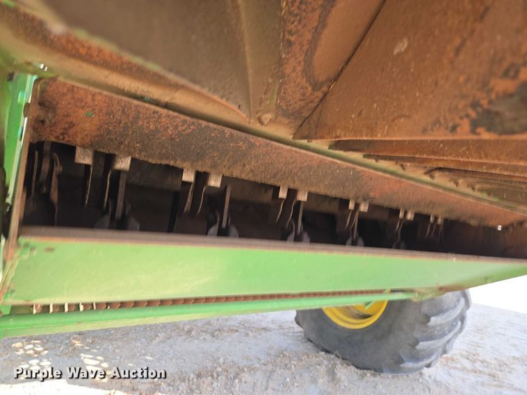 image for item ET5439 2008 John Deere 9770 STS combine