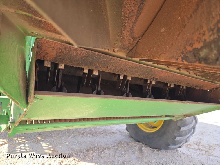 image for item ET5439 2008 John Deere 9770 STS combine