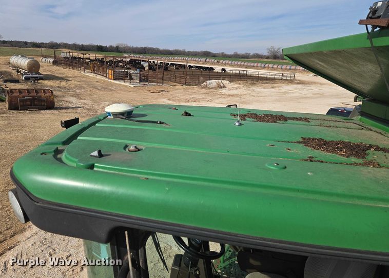 image for item ET5439 2008 John Deere 9770 STS combine