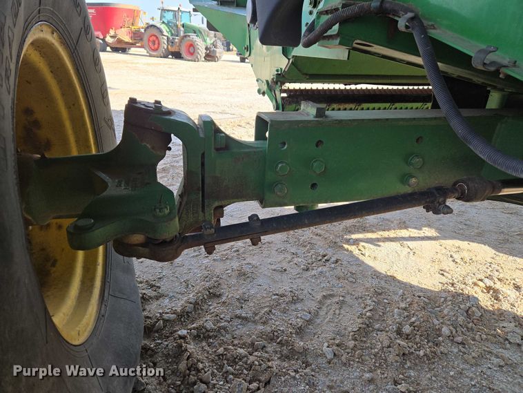 image for item ET5439 2008 John Deere 9770 STS combine