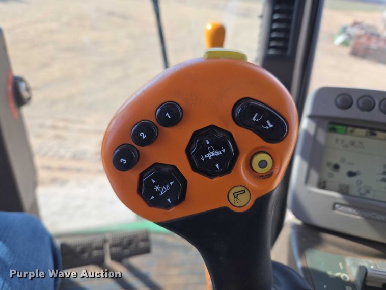 image for item ET5439 2008 John Deere 9770 STS combine