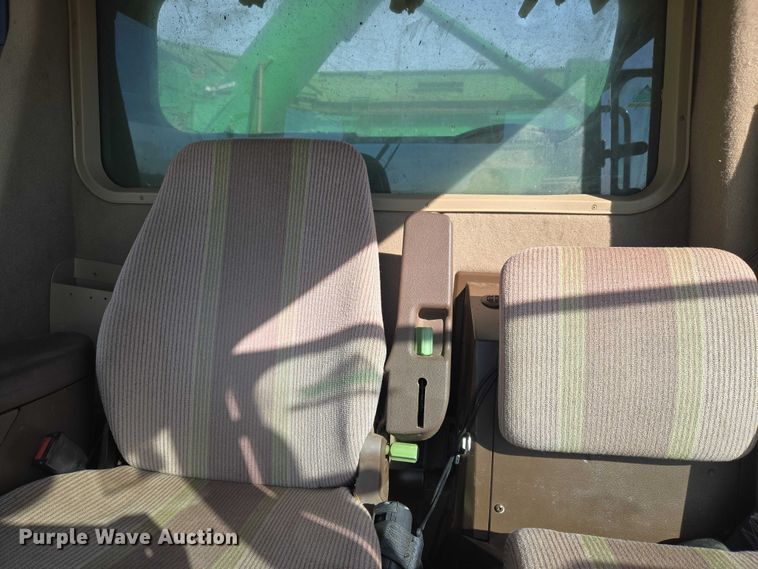 image for item ET5439 2008 John Deere 9770 STS combine