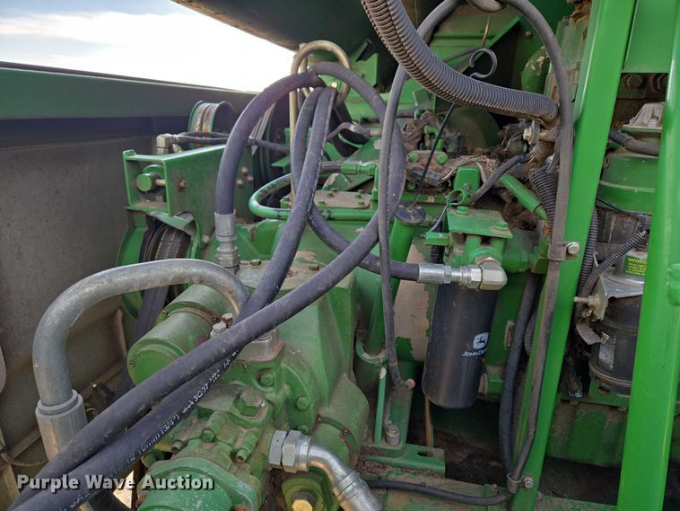 image for item ET5439 2008 John Deere 9770 STS combine