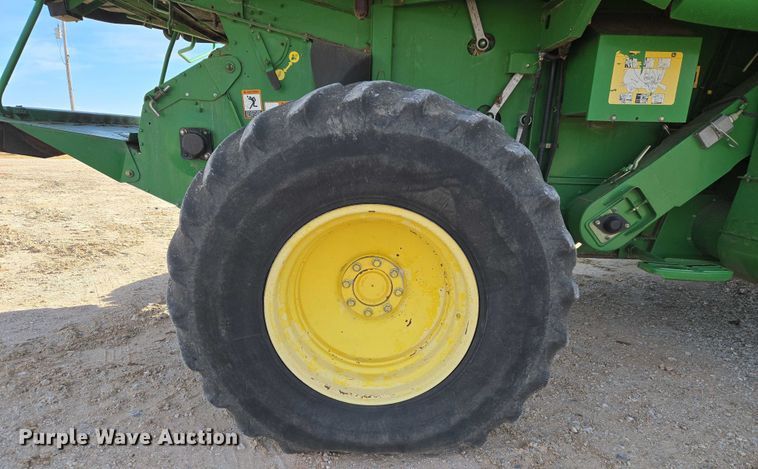 image for item ET5439 2008 John Deere 9770 STS combine