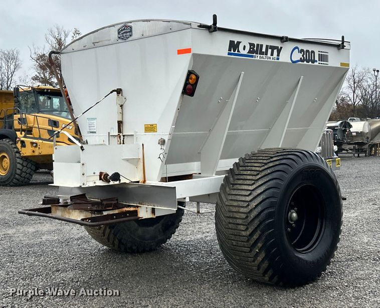 image for item ET6681 Dalton AG C300 spreader